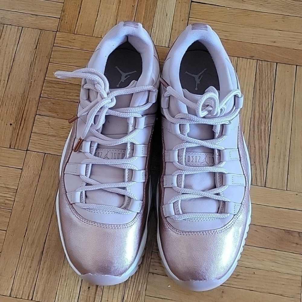JORDAN 11 Retro Low Rose Gold Women's 9.5 - Picture 4 of 6